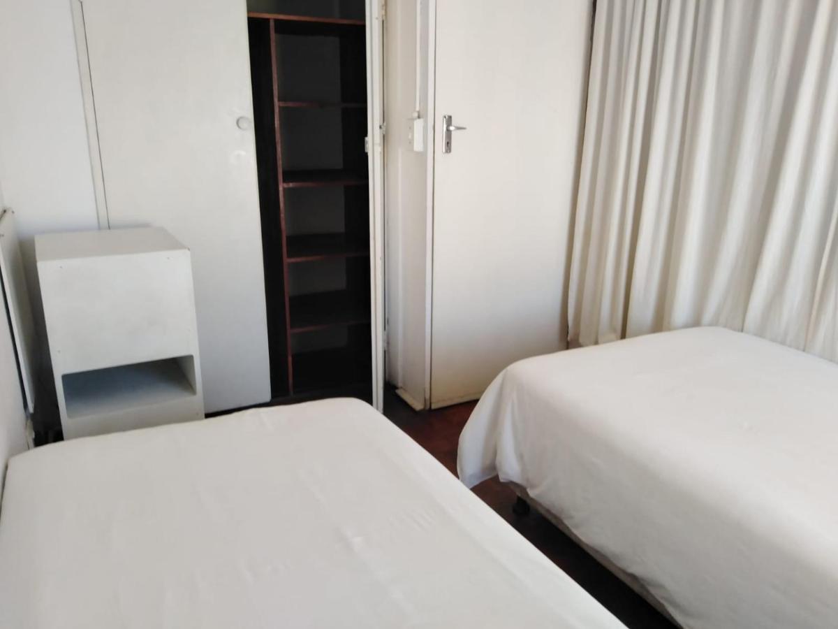 Accoustix Backpackers Hostel Johannesburg Bagian luar foto