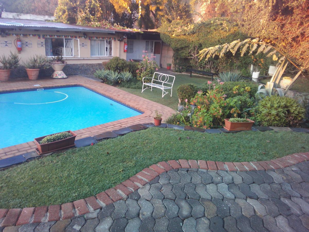 Accoustix Backpackers Hostel Johannesburg Bagian luar foto